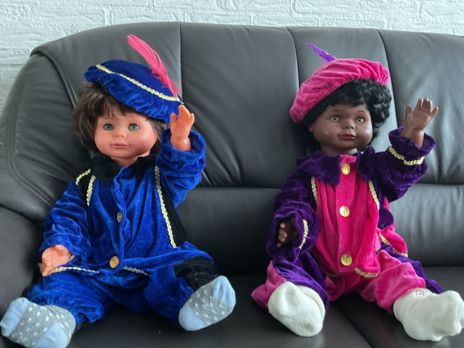 Set van 2 Zwarte Piet poppen - Blauw en Roze/Paars, Kinderen en Baby's, Ophalen, Zo goed als nieuw, Overige typen