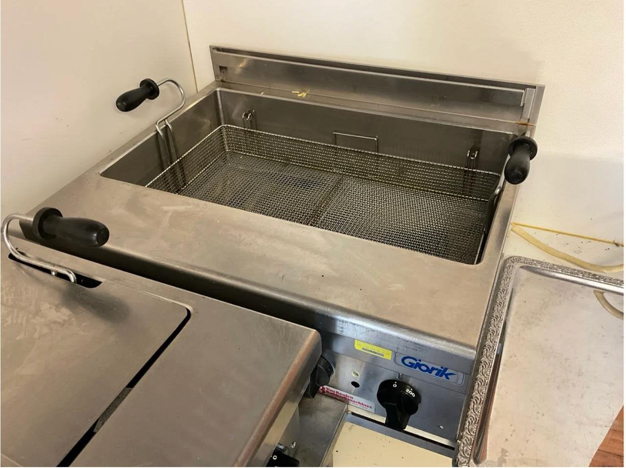 Giorik friteuse 3x, Witgoed en Apparatuur, Frituurpannen, 4 liter of meer, Ophalen of Verzenden, Zo goed als nieuw, Uitneembare binnenpan