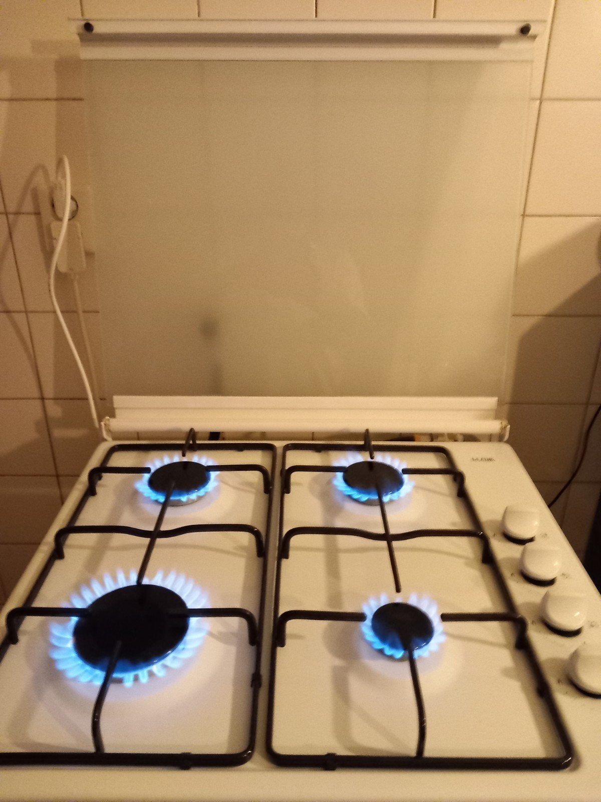 ETNA kookplaat met electrische ontsteking en gasslang, Ophalen, 4 kookzones, Zo goed als nieuw, Gas