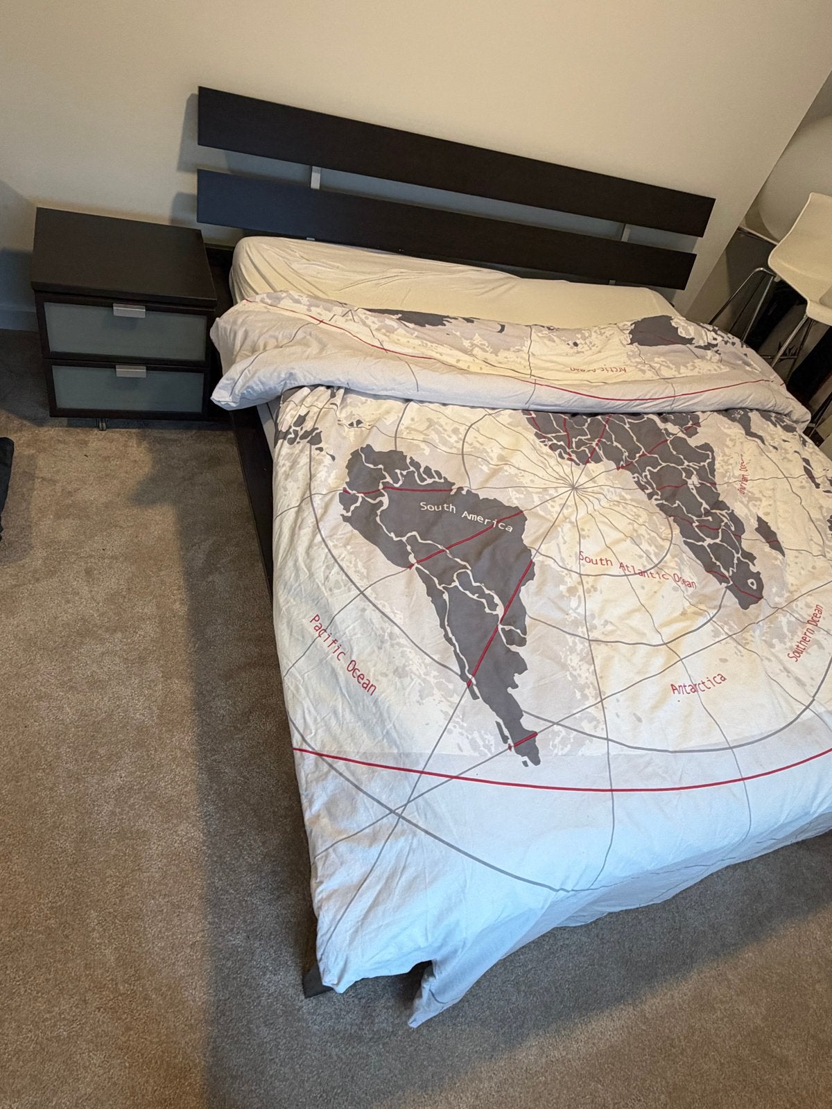 Tweepersoonsbed 1.80m breed met nachtkastje, Ophalen, Gebruikt, Zwart, Tweepersoons