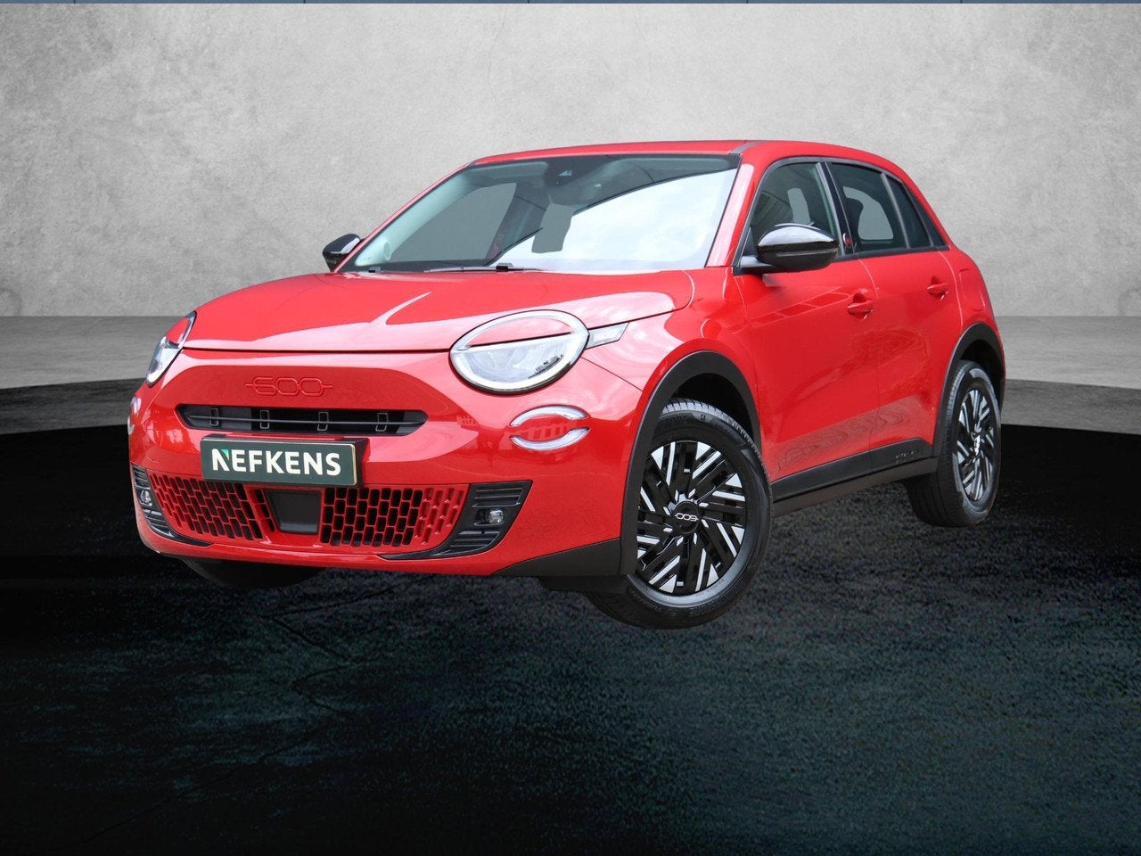 Fiat 600E RED 54 kWh | ACCU 96% | Climate control | AppleCar, Automaat, Parkeersensor, Gebruikt, 156 pk