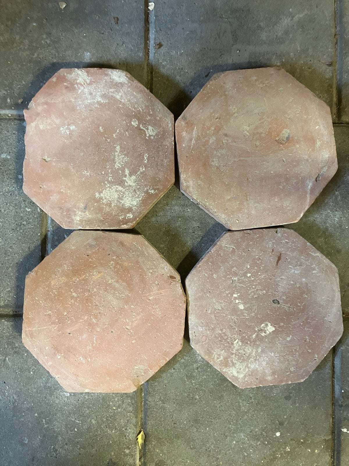 Zeldzame 8-hoekige plavuizen Pannenfabriek Limburg Echt, Overige materialen, Gebruikt, Ophalen of Verzenden, 20 tot 40 cm