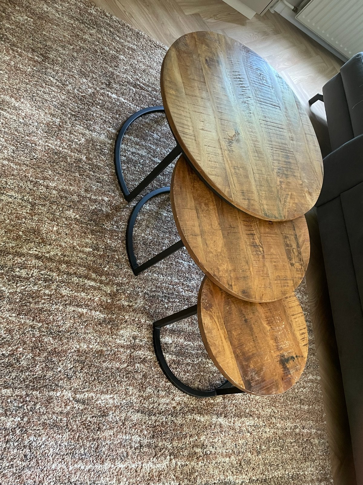 Set van 3 ronde salontafels, mangohout en metaal, Huis en Inrichting, Ophalen, 50 – 75, Gebruikt, Rond