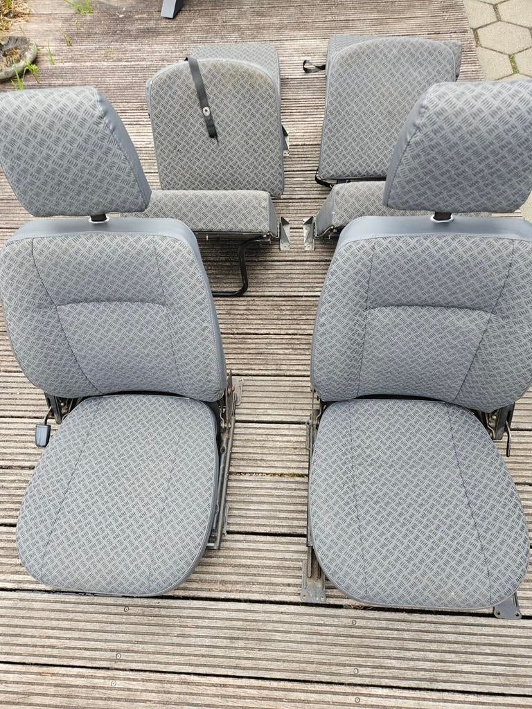 Defender 90 voorstoelen en 4x klapstoelen achter., Auto-onderdelen, Ophalen
