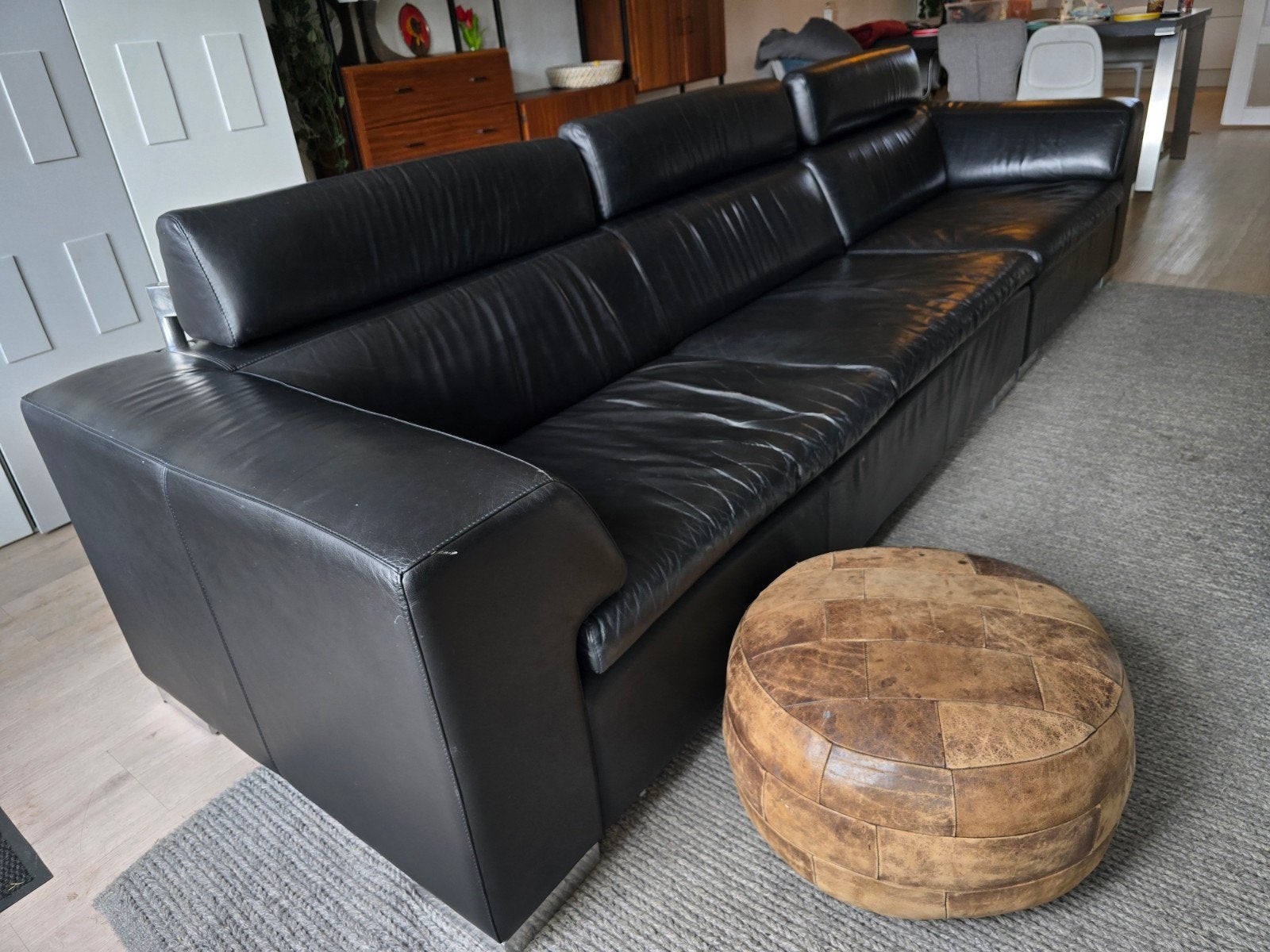 Leolux Howlazy bank - Zwart leer, Ophalen, Modern design, Gebruikt, 100 tot 125 cm