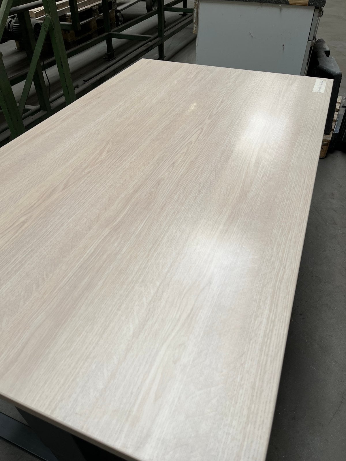 Mooi bureau voor op kantoor - 140x80x74,5 cm, Ophalen, Gebruikt