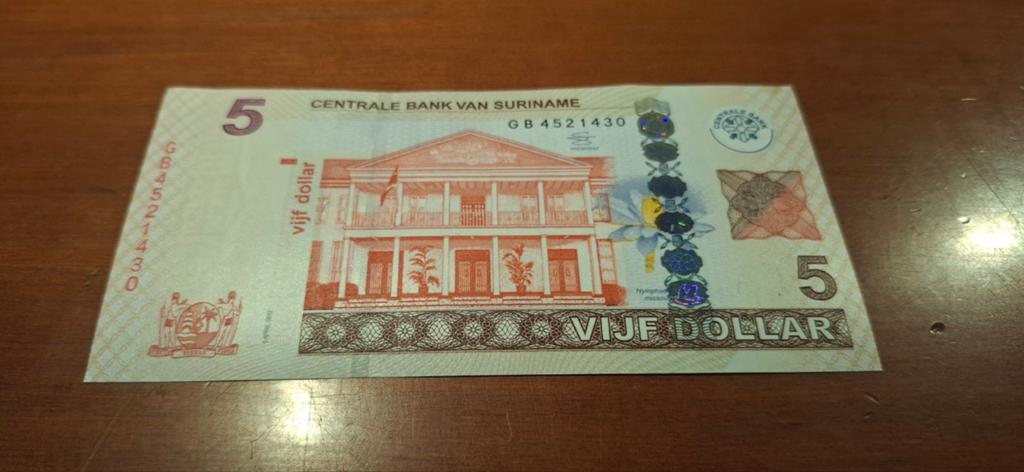 Surinaams 5 dollar biljet - Centrale Bank van Suriname, Ophalen of Verzenden, Overige landen, 100 euro, Los biljet