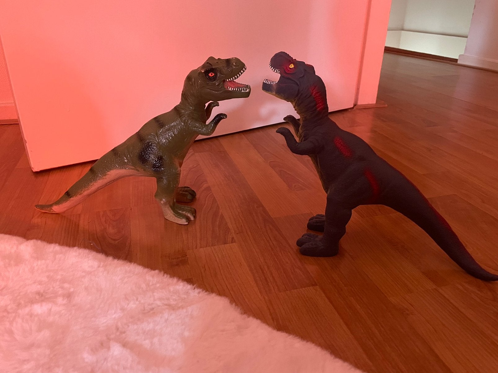 Dino te koop!, Ophalen of Verzenden, Zo goed als nieuw, Paard, Beeldje of Figuurtje