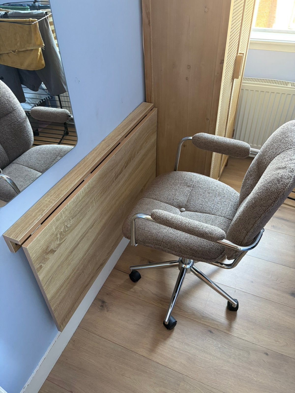 Wandbureau, Ophalen, Zo goed als nieuw