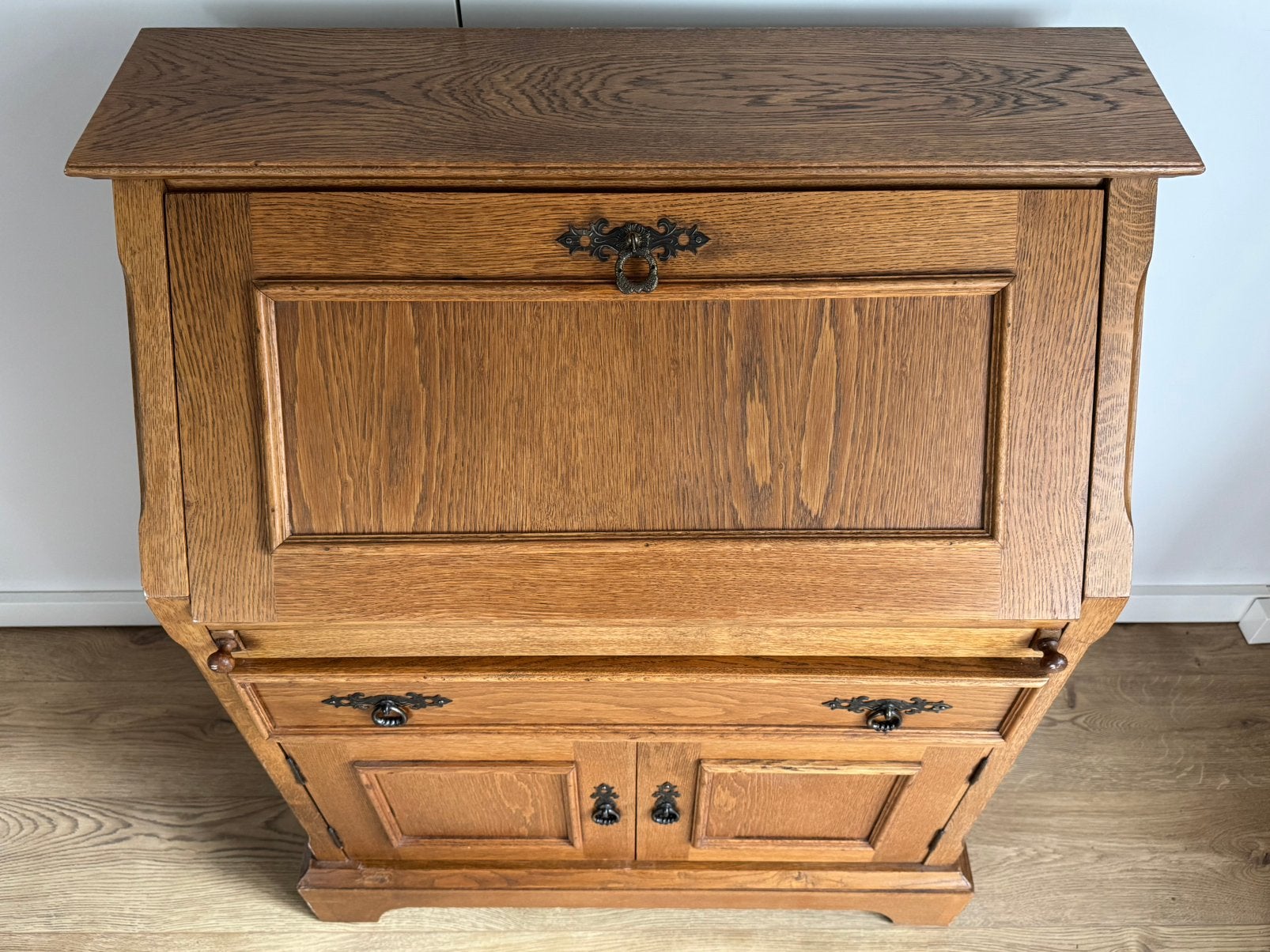 Klassieke eiken secretaire met veel opbergruimte, Ophalen, Gebruikt, Landelijk