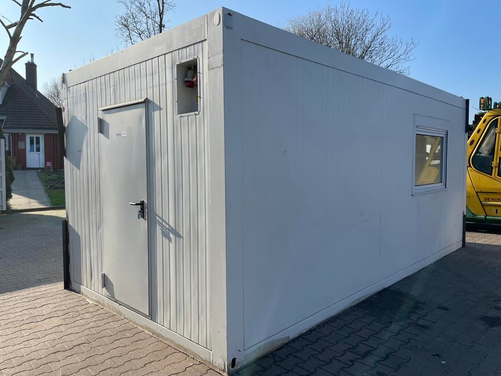 Nette kantoorunit bouwkeet 6x3 meter, 2 zijden ramen