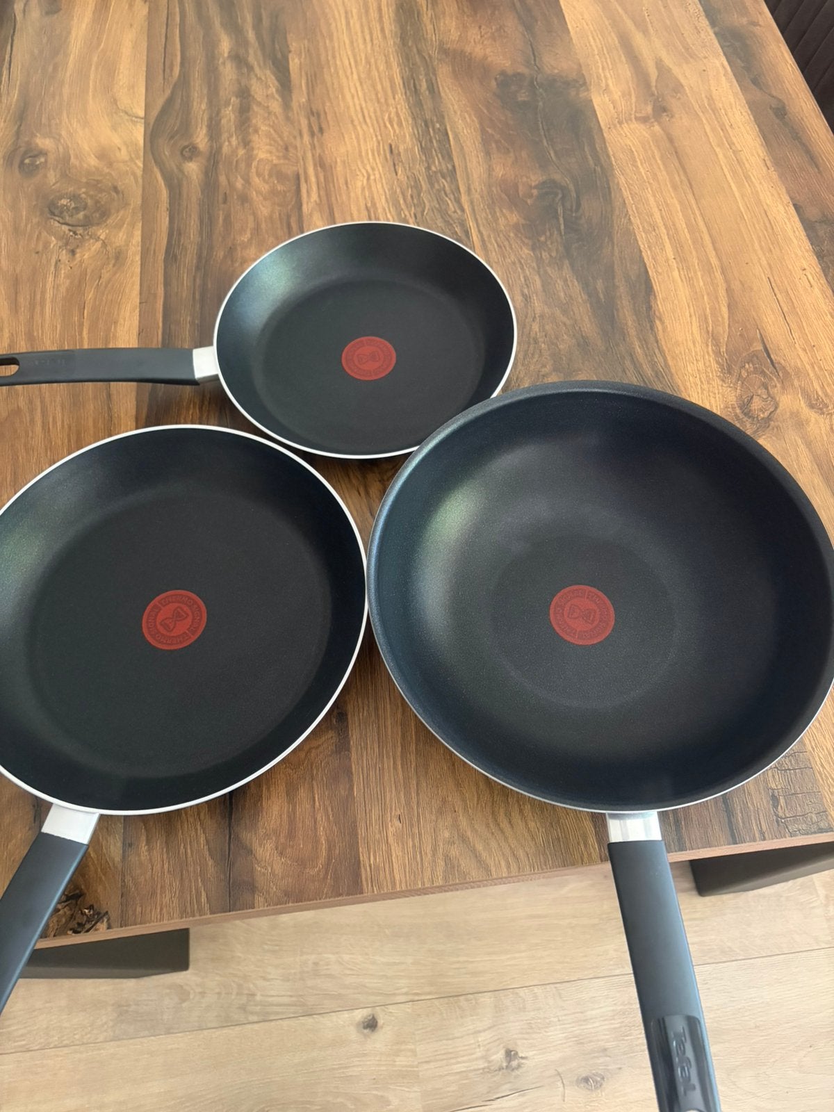 3 nieuwe koekenpannen tefal nooit gebruikt, Ophalen of Verzenden, Nieuw, Aluminium, Koekenpan of Braadpan
