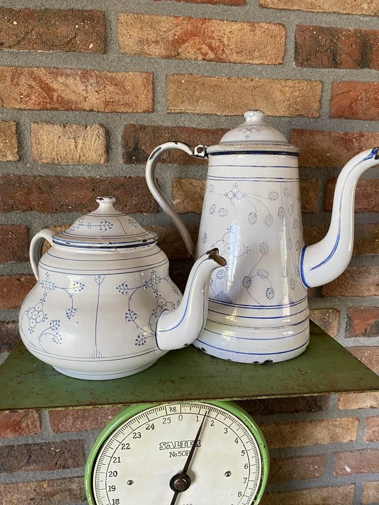 Brocante emaille koffie en theepot, Saks motief, Antiek en Kunst, Ophalen of Verzenden