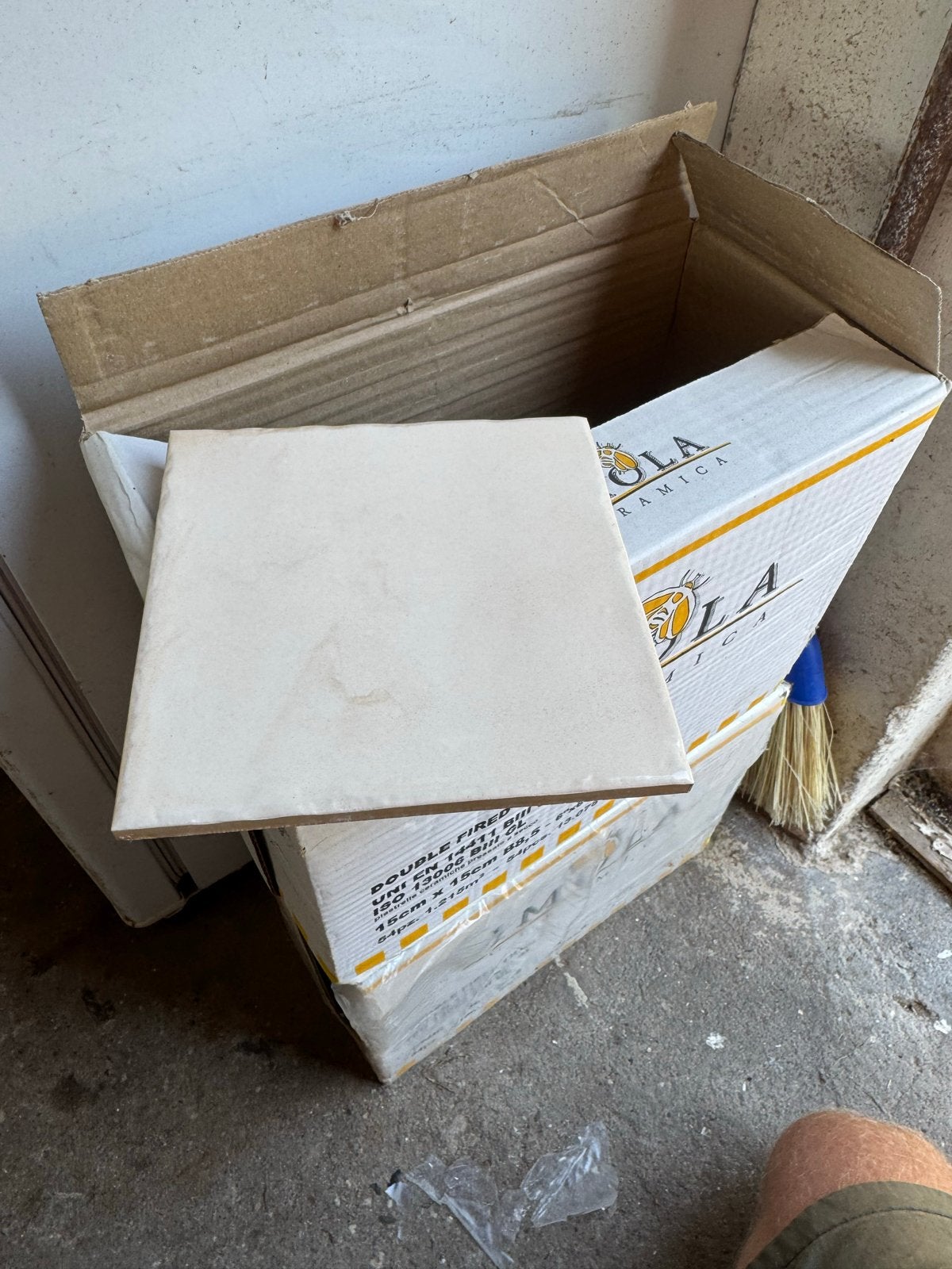 Nieuwe keramische tegels, 15x15 cm, 1,5m², Ophalen, Keramiek, Nieuw, Minder dan 20 cm