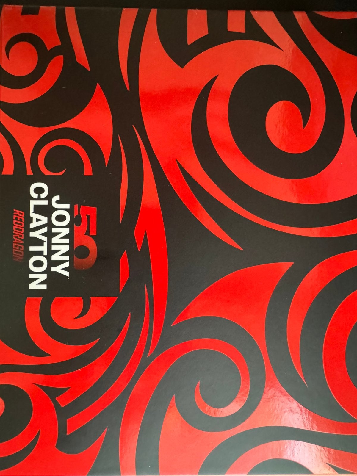 Red Dragon Jonny Clayton Limited Edition 90% - nr 549 ZGAN, Sport en Fitness, Darts, Ophalen, Zo goed als nieuw, Pijlen