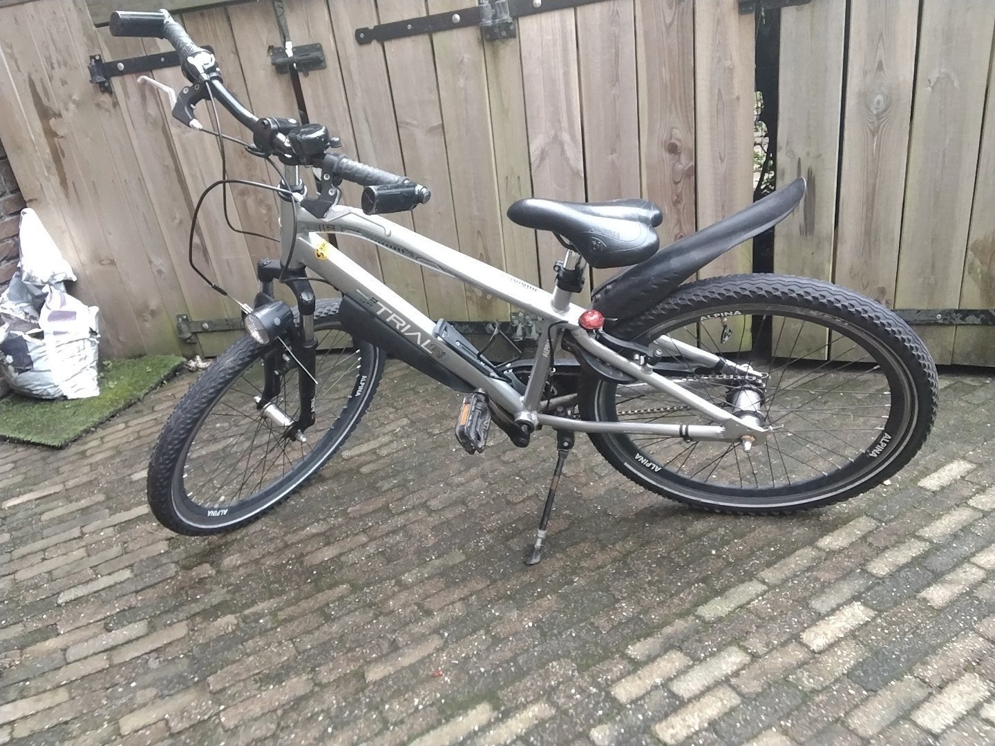 Alpina Trial 24 inch kinderfiets - Zo goed als nieuw, 20 inch of meer, Velgrem, Alpina, Ophalen of Verzenden