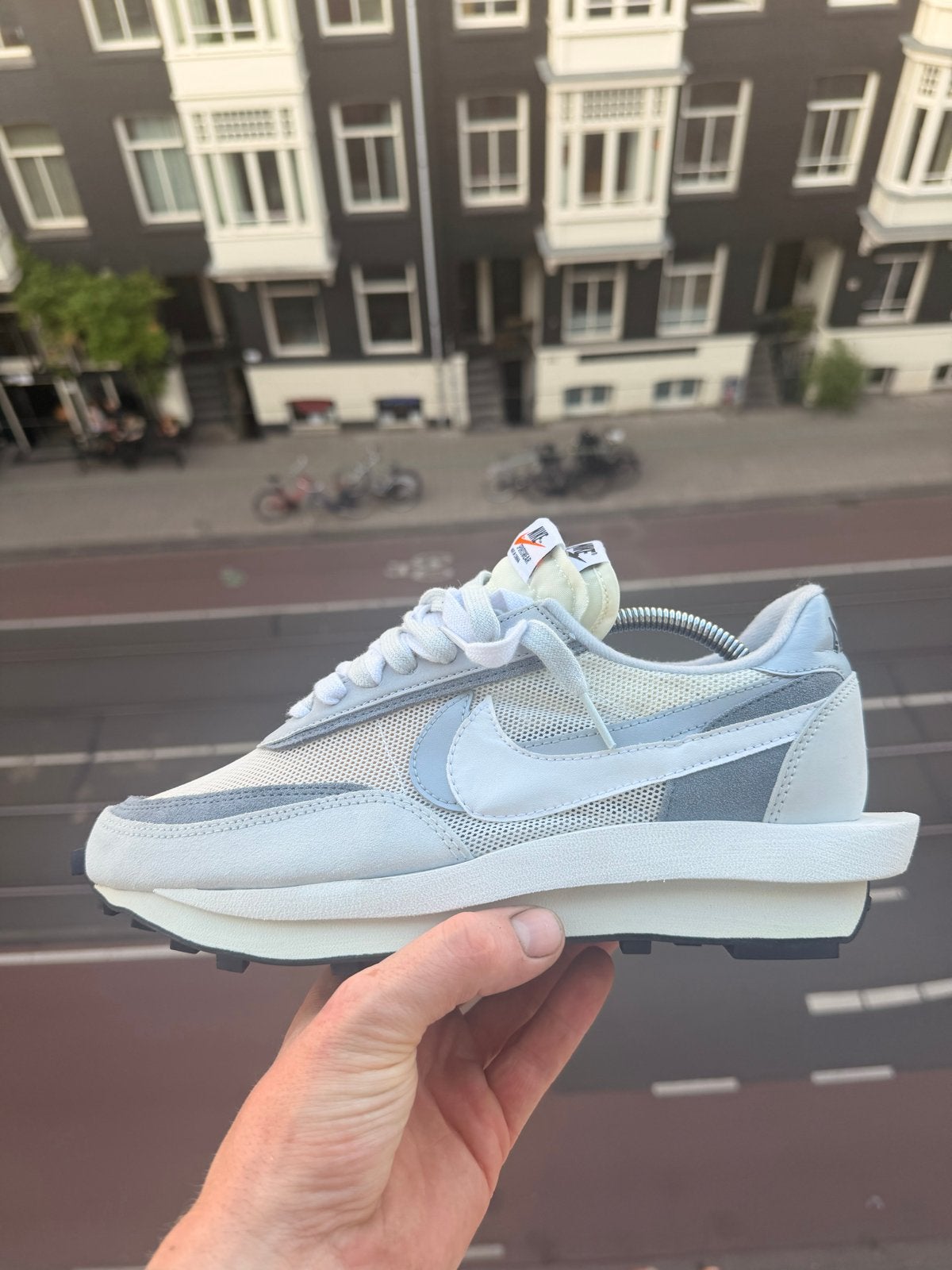 Nike Sacai Waffle Grey/White - Maat 42 - Nieuw, Kleding | Heren, Schoenen, Ophalen of Verzenden, Nieuw, Wit, Sneakers of Gympen