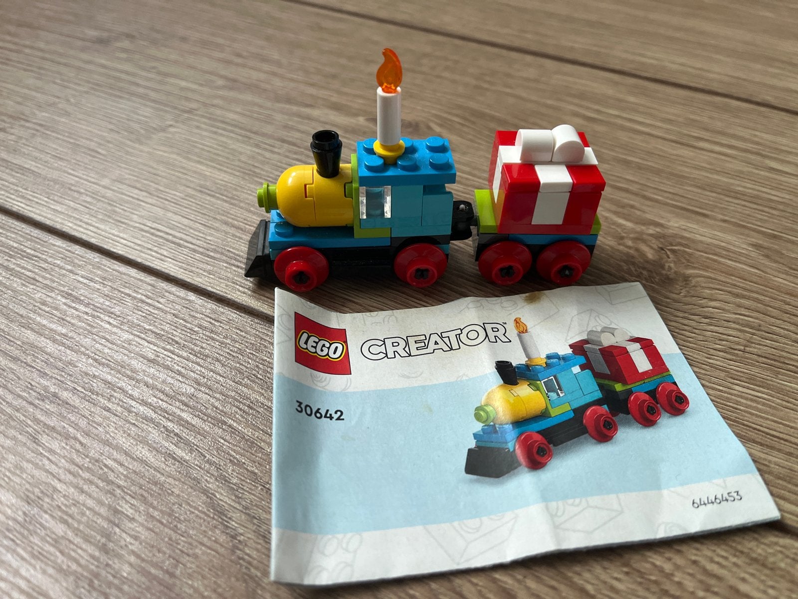 LEGO Creator 30642 Verjaardagstrein - Zo goed als nieuw, Lego, Ophalen of Verzenden, Zo goed als nieuw, Compleet