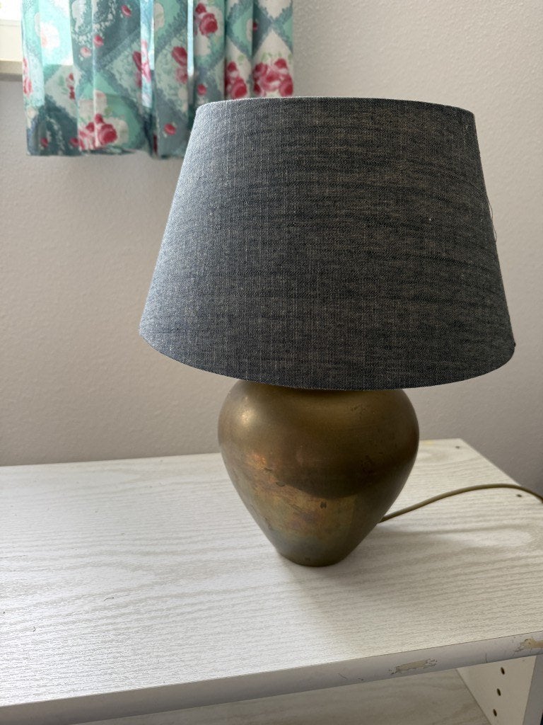 Tafellamp met stoffen kap en messing voet, Gebruikt, 38 cm, E27 (groot), Textiel