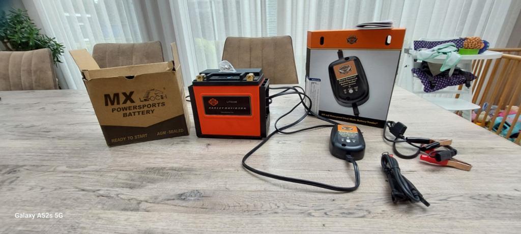Accu en lader voor Harley Davidson, Motoren, Ophalen