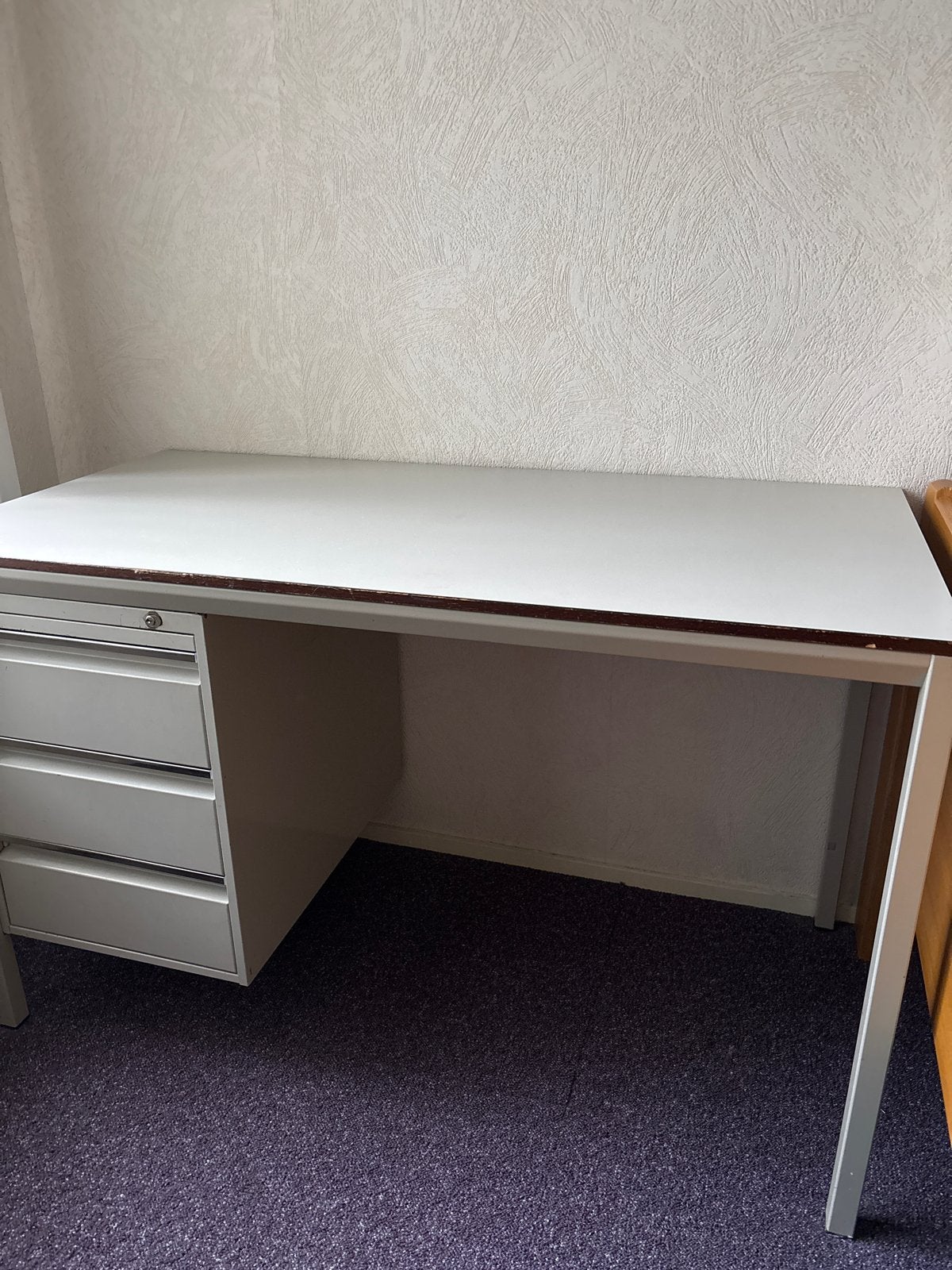 Stevig bureau met lades - ideaal voor thuiswerkplek, Ophalen, Gebruikt, Met lades, Metaal