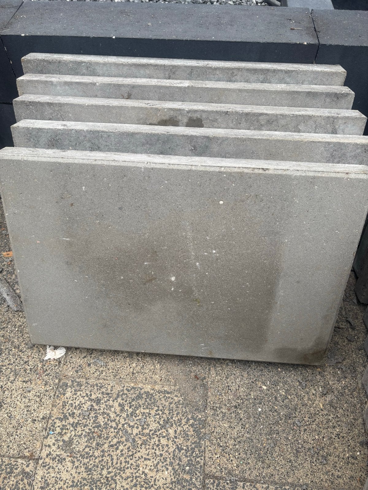 betonnen  - grijs, Ophalen, 5 tot 10 m², Zo goed als nieuw, Beton
