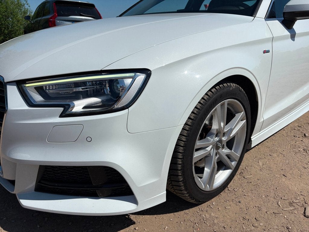 Audi A3 Limousine 35 TFSI Sport S TRONIC 150PK 2E EIG/LEER/X, Auto's, Euro 6, 4 cilinders, 150 pk, Wit