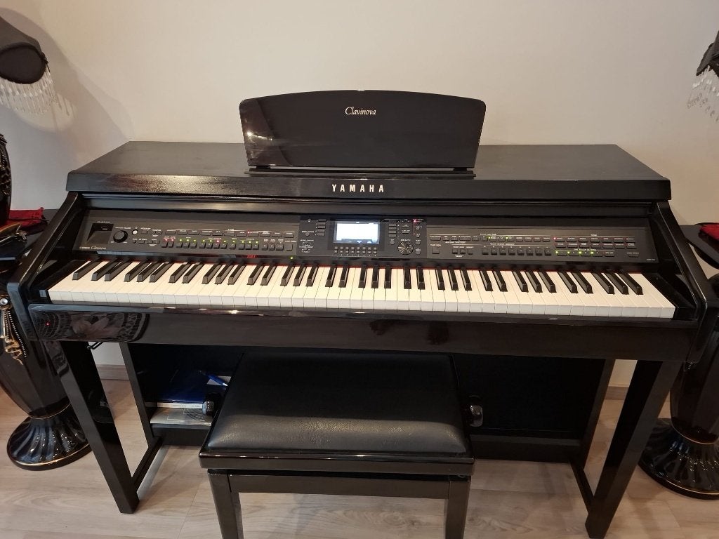 Yamaha Clavinova CVP 701, Ophalen, Yamaha, Aanslaggevoelig, 61 toetsen