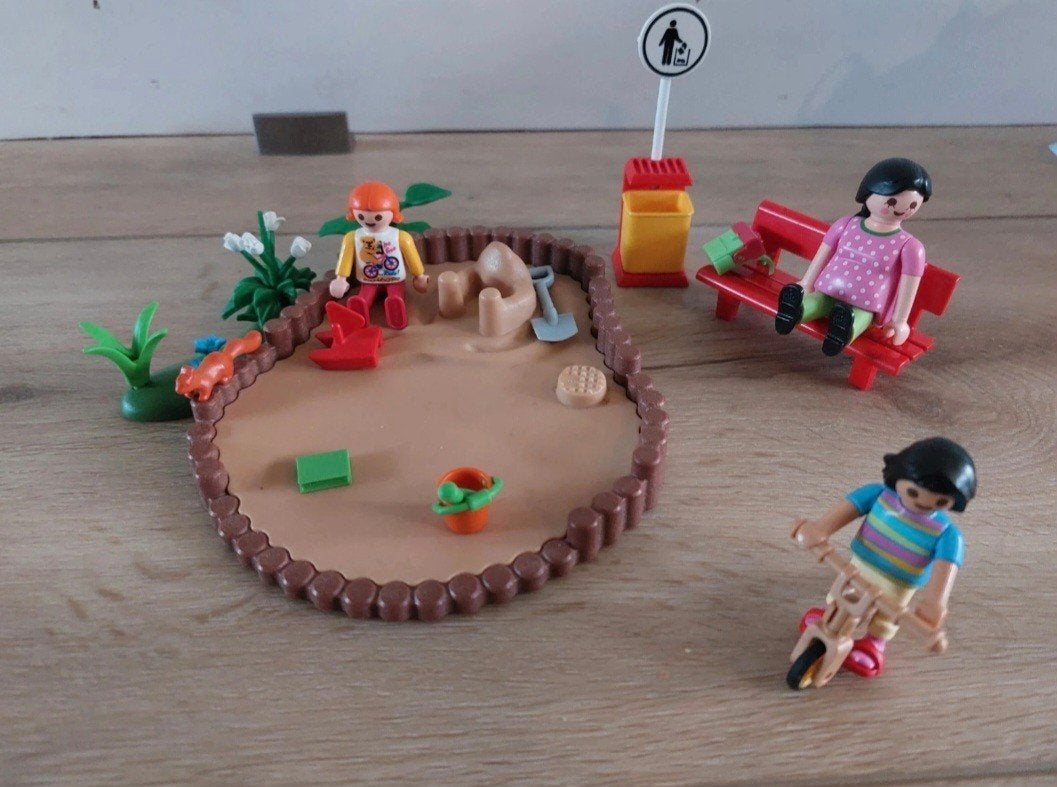 Playmobil Speeltuin met Figuren en Accessoires, Ophalen of Verzenden, Gebruikt, Jongen of Meisje