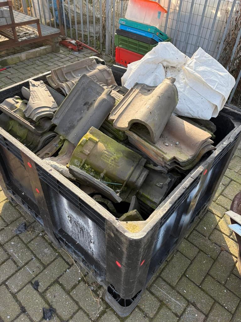 Dakpannen oude, Doe-het-zelf en Verbouw, Dakpannen en Dakbedekking, Ophalen, Steen of Klei, Zo goed als nieuw, 15 m² of meer