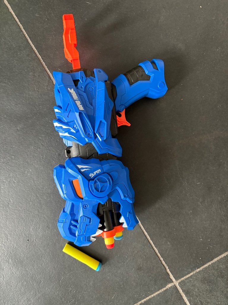 Blauw speelgoedpistool, Ophalen, Gebruikt