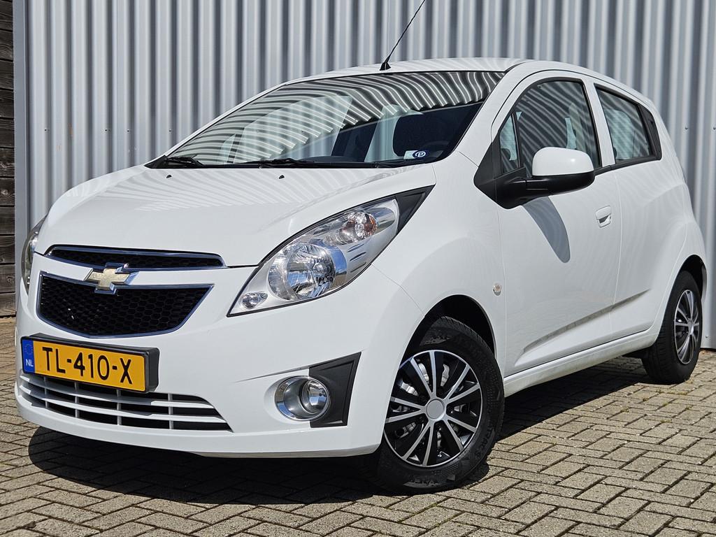 Chevrolet Spark 1.0 16V LT /5 Deurs/Nieuwe APK bij afevering, Auto's, Voorwielaandrijving, Stof, Gebruikt, Elektrische ramen