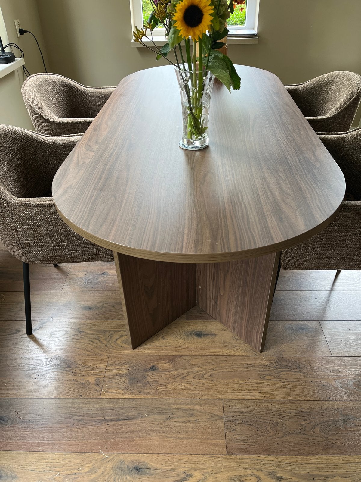 Ovale eettafel - Walnootlook, Ophalen, 50 tot 100 cm, Zo goed als nieuw, 150 tot 200 cm