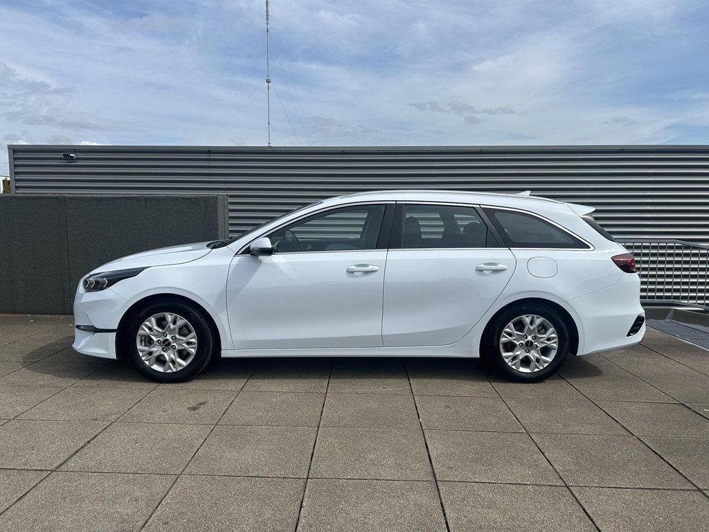 Kia Ceed Sportswagon 1.0 T-GDi DynamicLine TREKHAAK, ACHTERU, Gebruikt, Euro 6, Automatische klimaatregeling, Wit