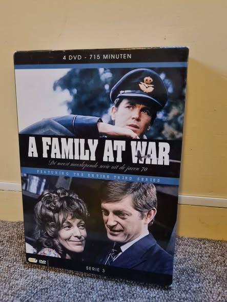 A Family At War - Complete Serie 1, 2, 3 en 4 DVD Boxen, Cd's en Dvd's, Dvd's | Tv en Series, Gebruikt, Drama, Vanaf 12 jaar, Ophalen of Verzenden