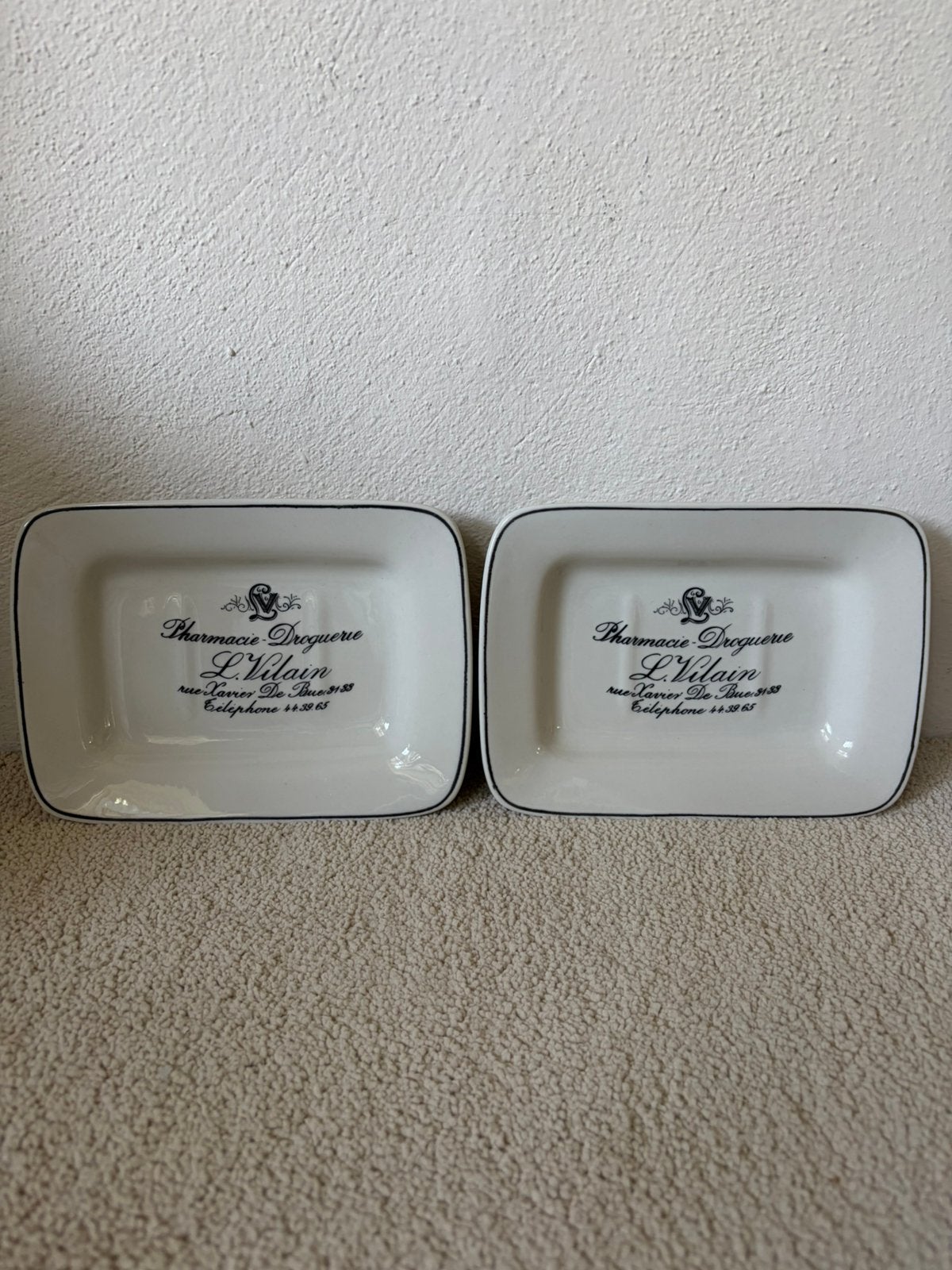 2 Zeepbakjes keramiek, Ophalen of Verzenden, Zo goed als nieuw, Beige, Zeepdispenser/zeepbakje