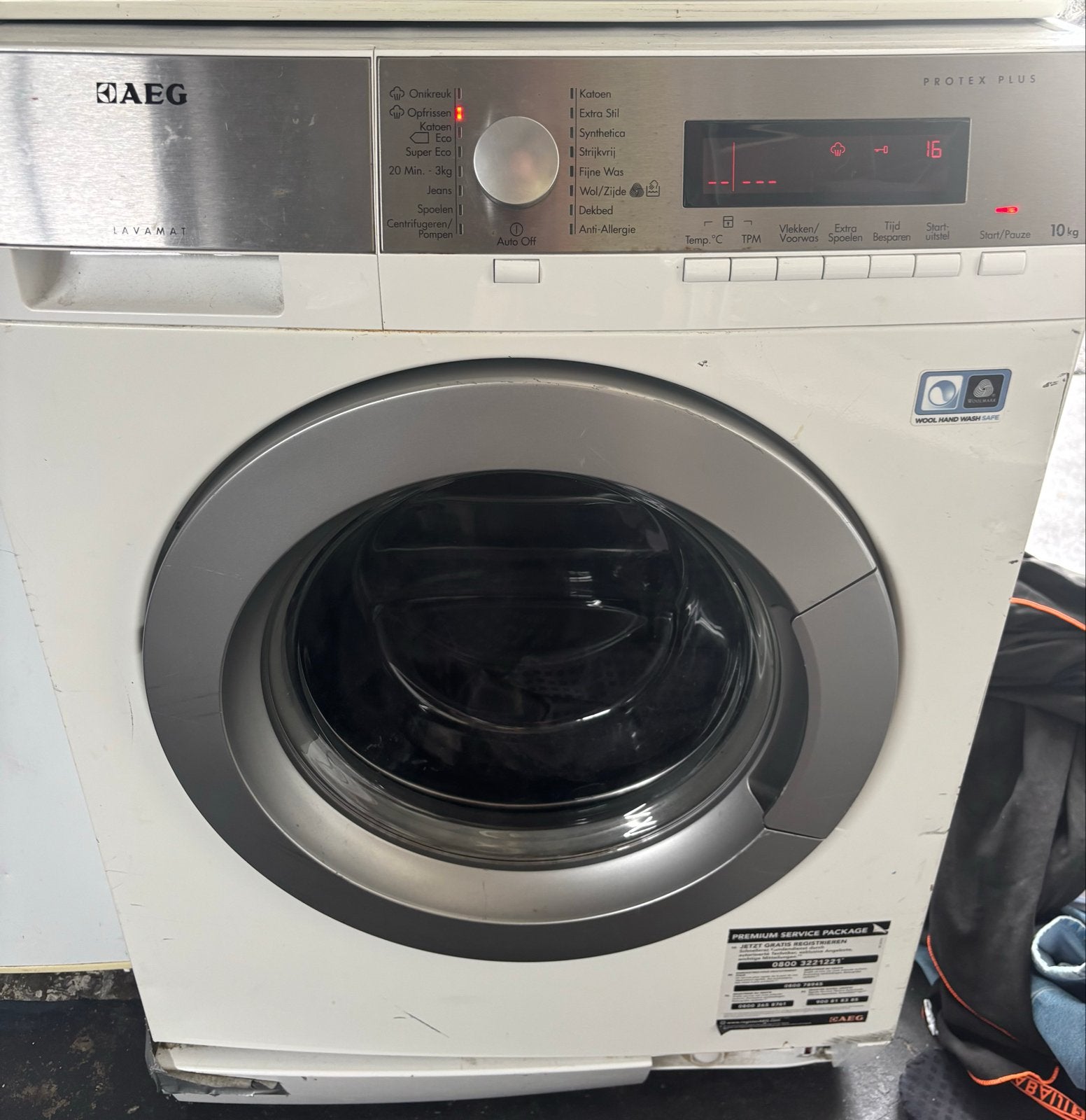 AEG Lavamat Protex Plus Wasmachine - 10kg, Witgoed en Apparatuur, Wasmachines, Ophalen, 1200 tot 1600 toeren, Gebruikt, 10 kg of meer