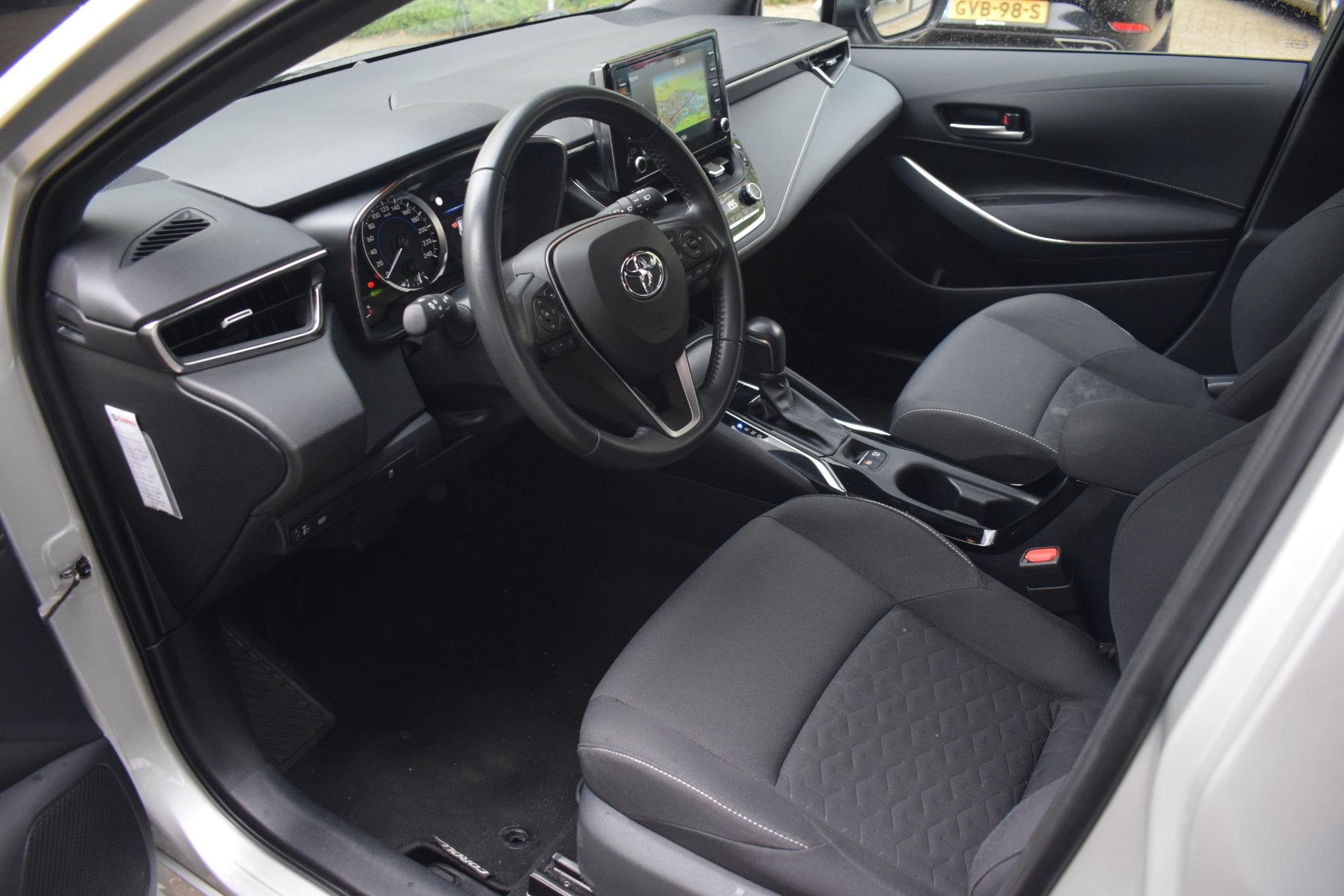 Toyota Corolla Touring Sports 1.8 Hybrid Active met NAV|CAM|, 1345 kg, Gebruikt, 4 cilinders, Corolla