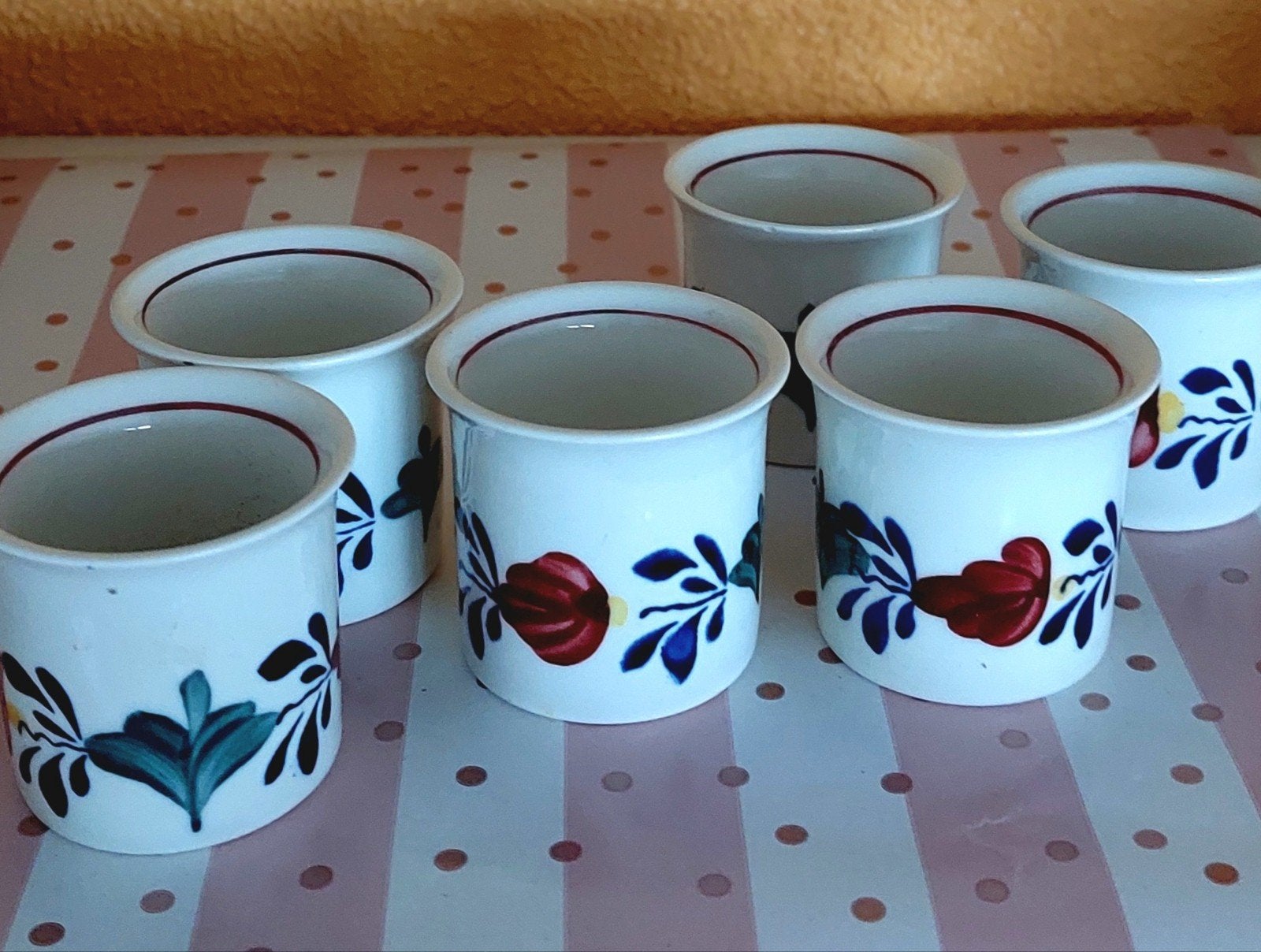 Set van 7 Boch Frères 'Boerenbont' eierdopjes, Ophalen of Verzenden