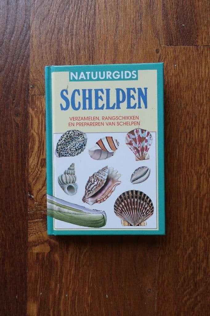 Schelpen Verzamelen, Prepareren van Schelpen  Tucker, Boeken, Ophalen of Verzenden, Zo goed als nieuw, Natuur algemeen