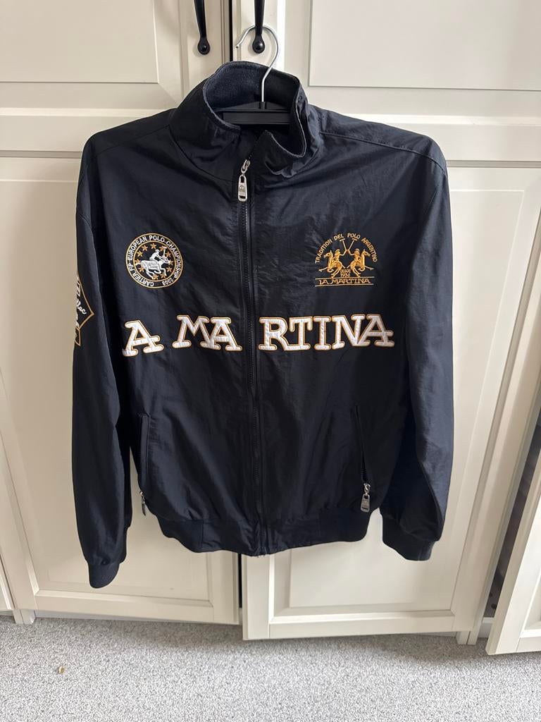 La Martina Polo Society Jas Zwart Maat L, Ophalen of Verzenden, Zo goed als nieuw, Maat 52/54 (L), Zwart