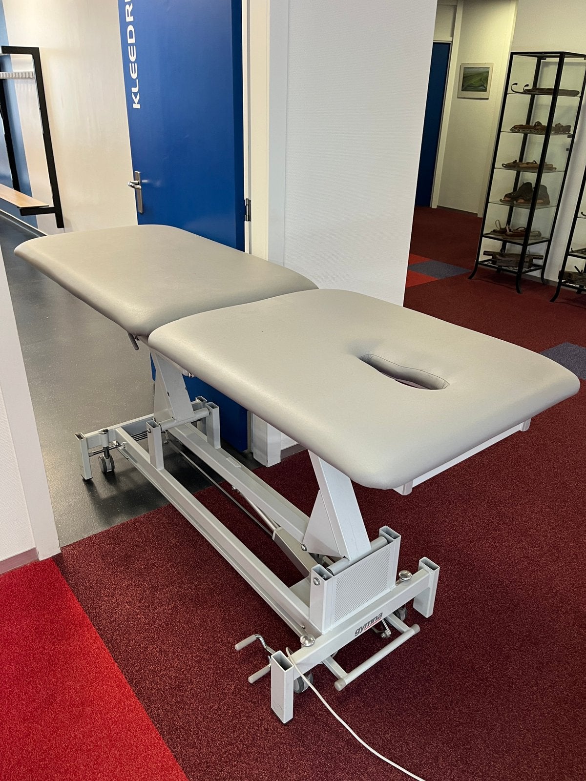 Elektrische fysio/ massage behandeltafel, met voetpaneel, Ophalen, Gebruikt, Massagetafel