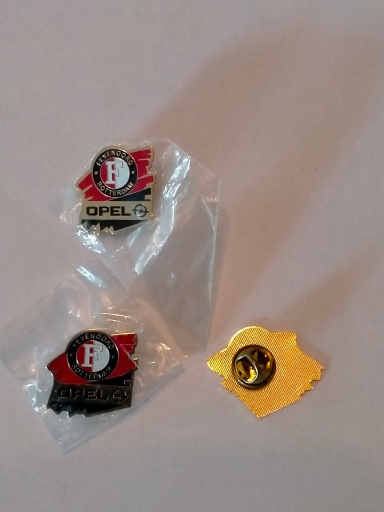 Feyenoord Rotterdam Opel vintage voetbal logo pin, Verzenden, Zo goed als nieuw, Sport