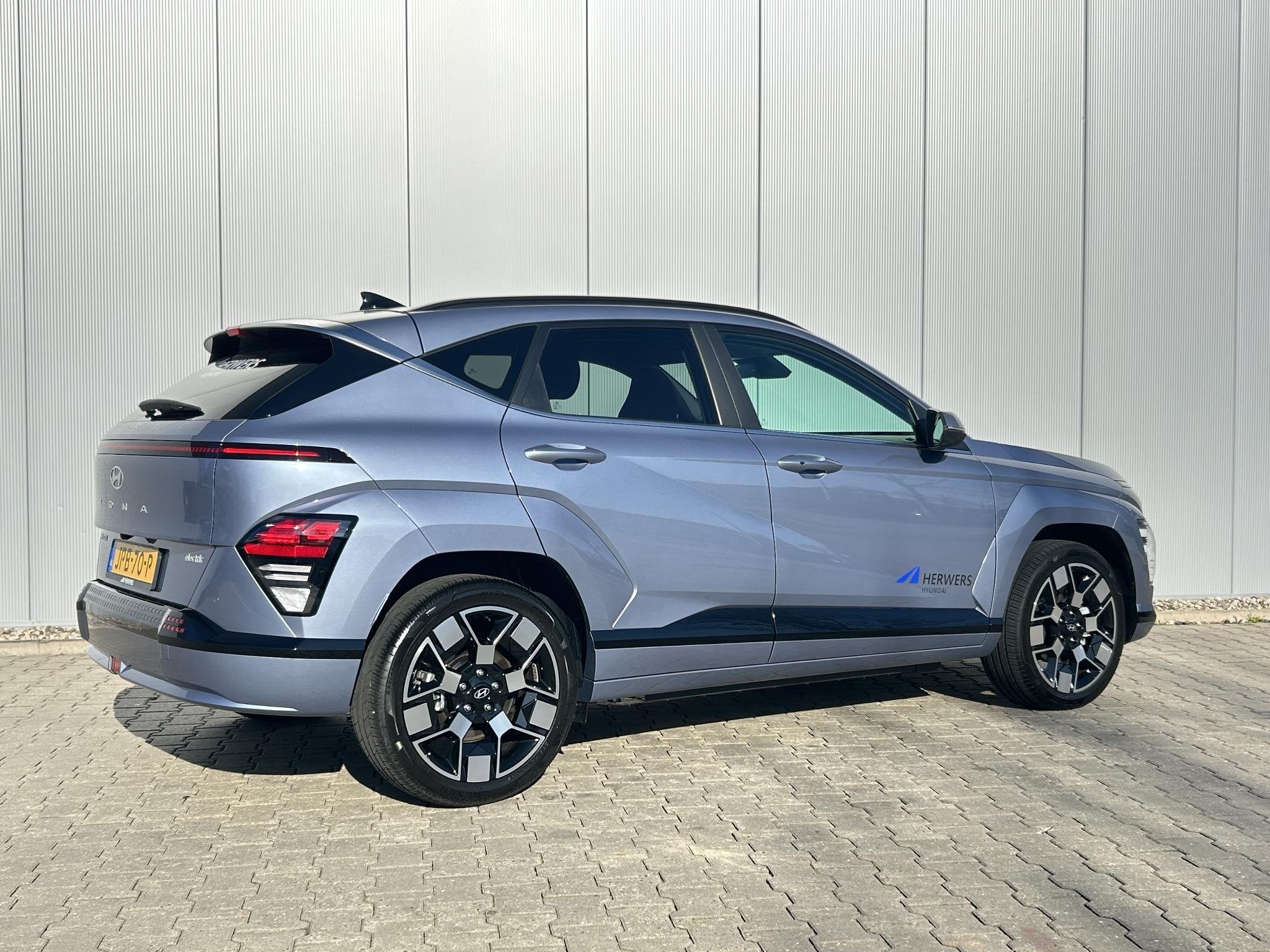 Hyundai KONA Electric Comfort Smart 65.4 kWh / Navigatie / C, 750 kg, Blauw, 218 pk, Automatische klimaatregeling