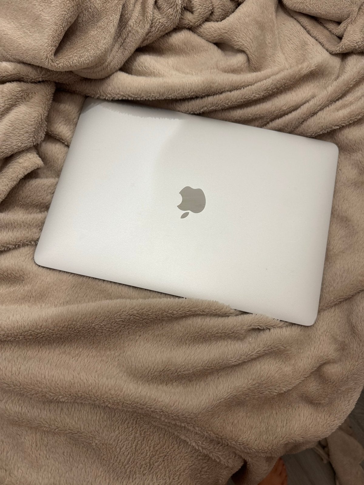 MacBook Air (Model A1932) met defect scherm, Computers en Software, Apple Macbooks, Ophalen, Qwerty, 8 GB, 13 inch