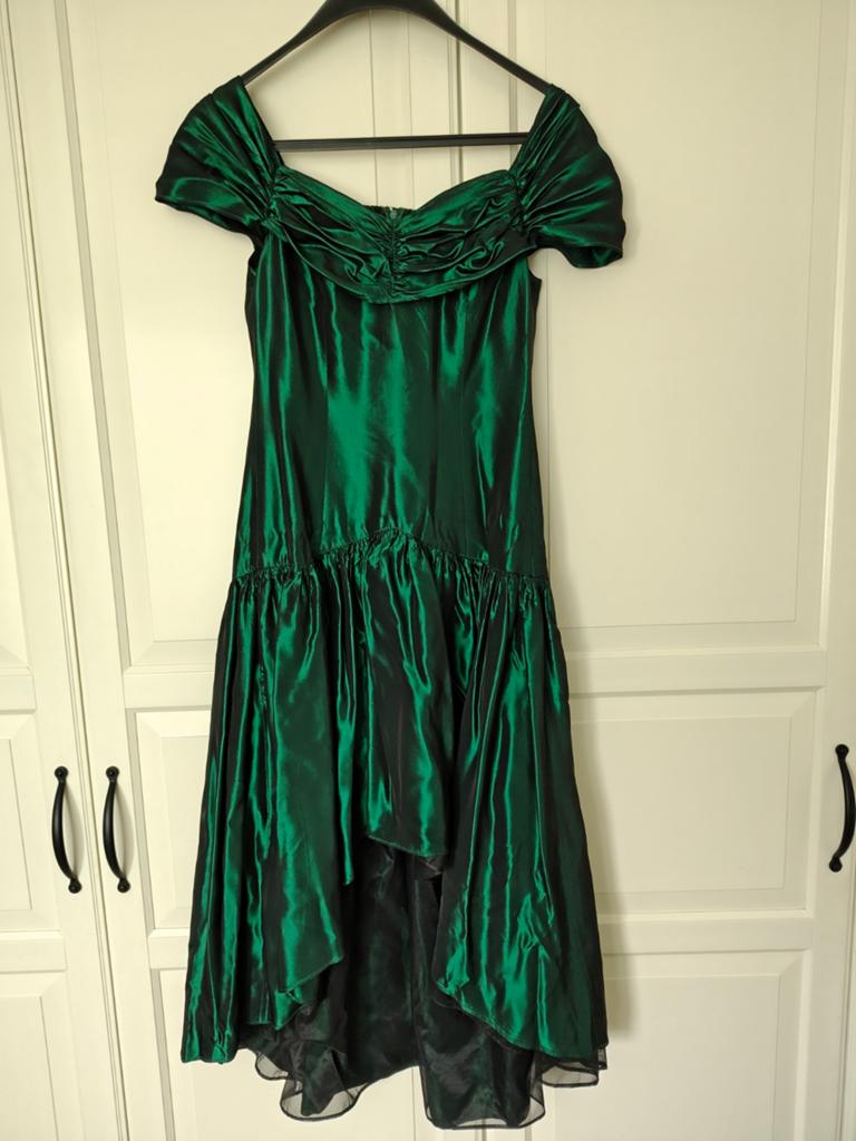 Groene avond / baljurk met asymmetrische rok, Kleding | Dames, Gelegenheidskleding, Galajurk, Ophalen of Verzenden, Zo goed als nieuw
