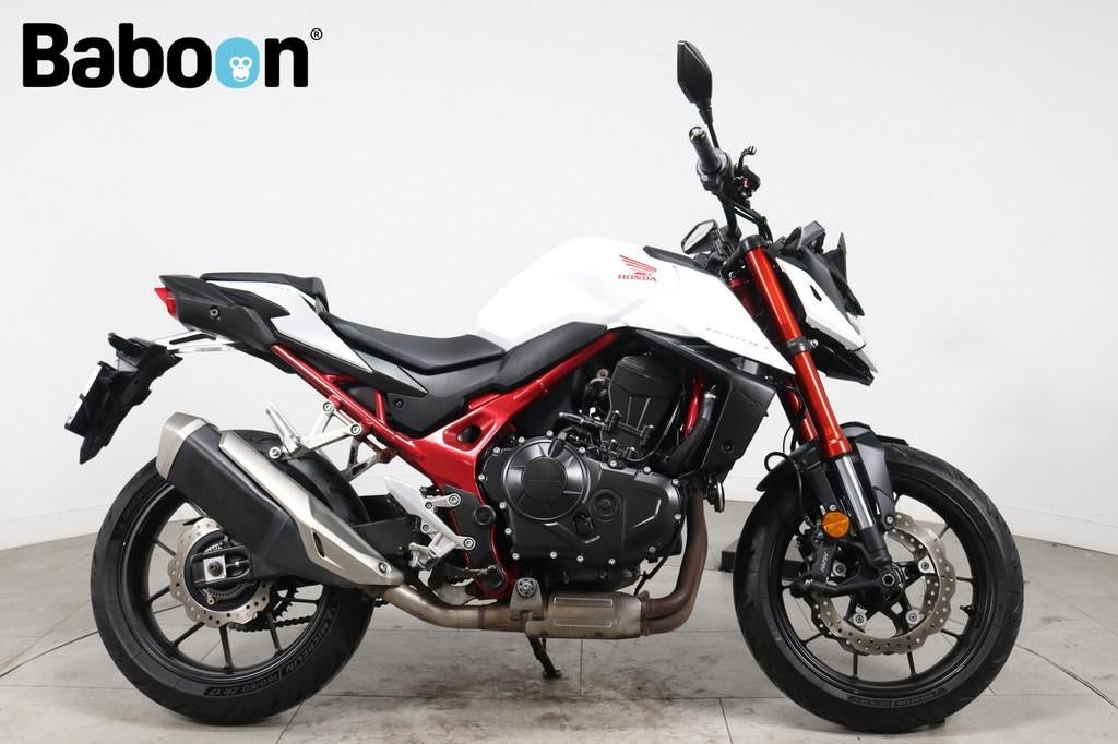 Honda CB 750 Hornet (bj 2023), Motoren, Motoren | Schademotoren, Honda, Meer dan 35 kW, ABS, 755 cc