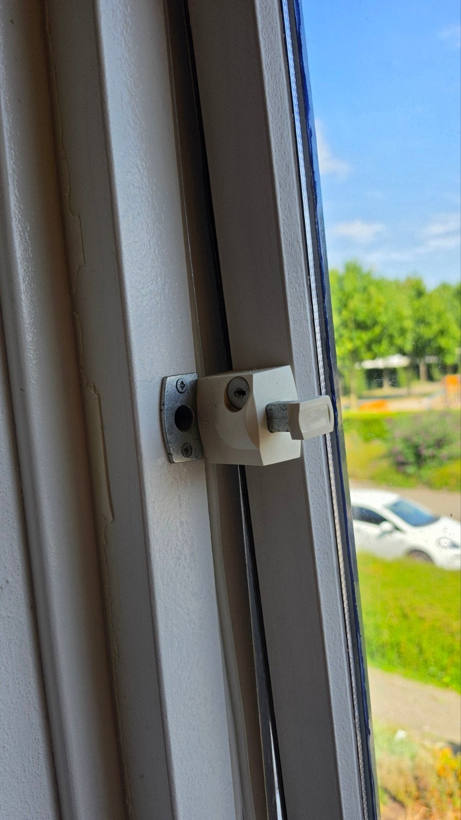 2 raamsloten, Ophalen of Verzenden, Gebruikt, Rvs, Slot