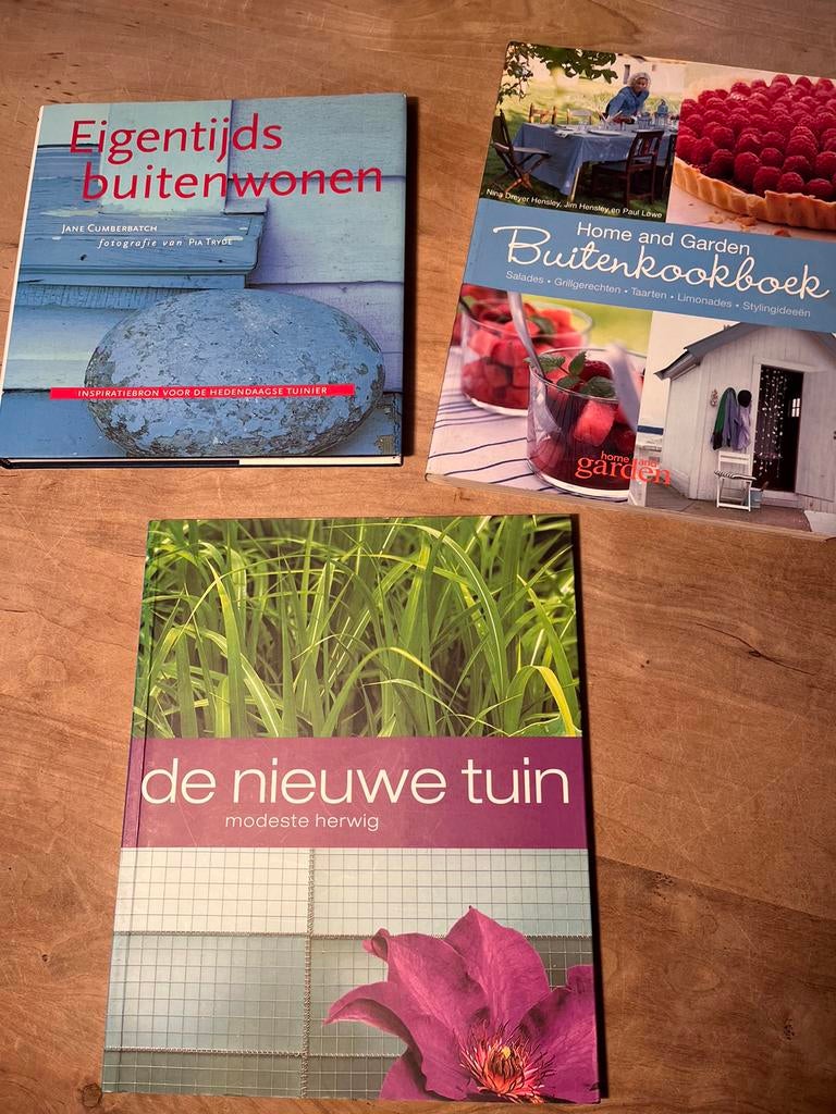 3 mooie boeken over de tuin, oa van Modeste Herwig, Boeken, Wonen en Tuinieren, Ophalen of Verzenden, Gelezen