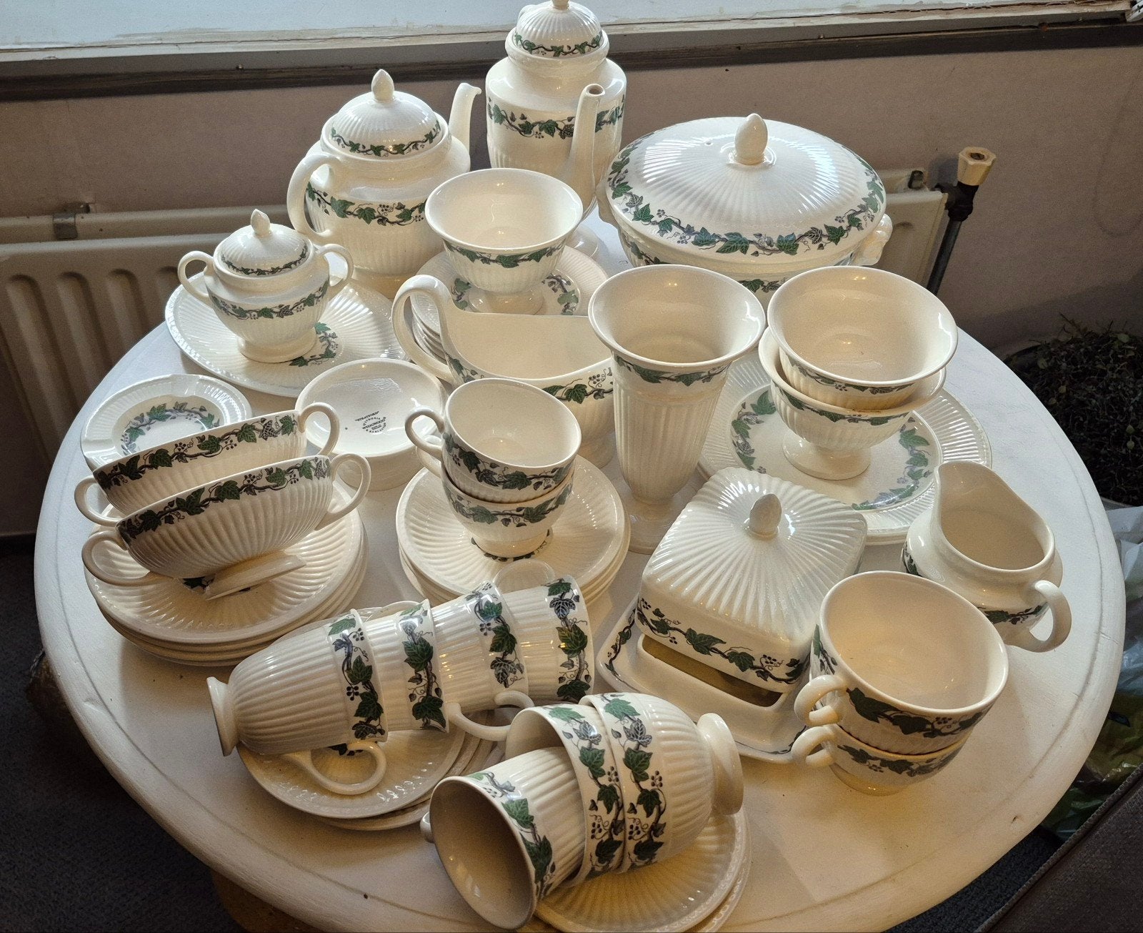 Prachtig Wedgwood stratford servies - 30+ delig, Klassiek, Villeroy & Boch, Ophalen of Verzenden, Zo goed als nieuw